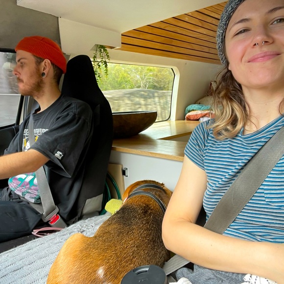 Meet your Poshers, Drew & Sarah - Picture 5 of 16